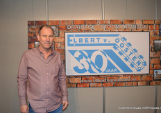 Elbert van Oosten (Elbert van Oosten) bestaat dit jaar dertig jaar.